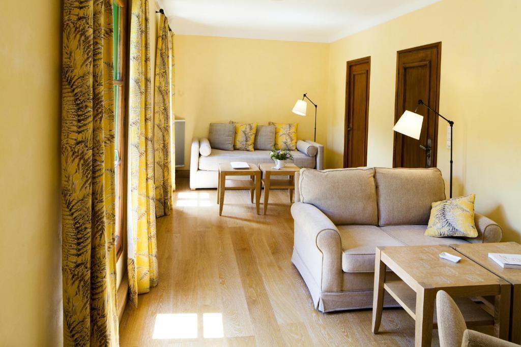 Moltig les Bains Le Grand Hotel חדר תמונה